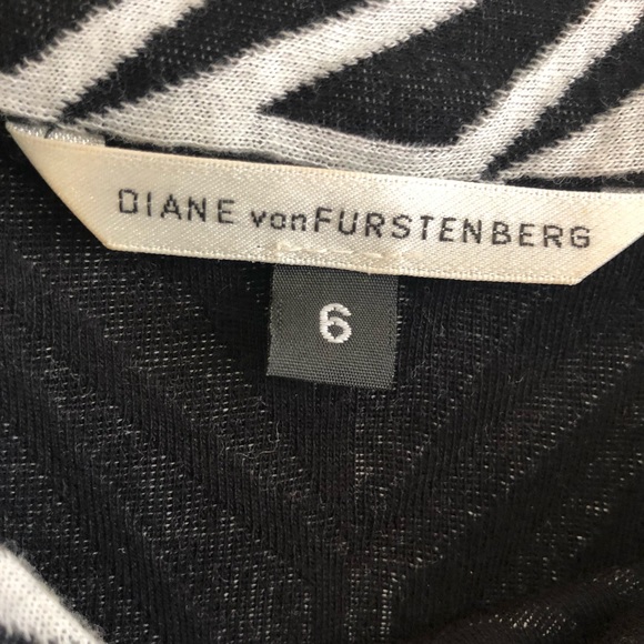 DVF Ruched Side Dress - Picture 2 of 5